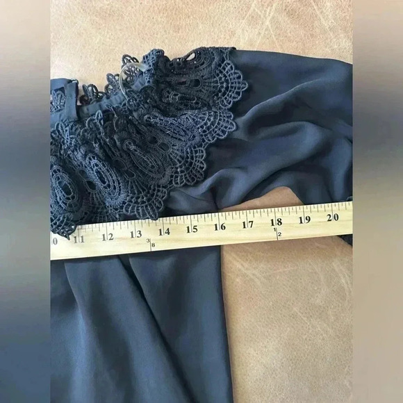 Fortune + Ivy Winkly Crochet Trim Blouse Black NWT Size Small - Picture 7 of 9
